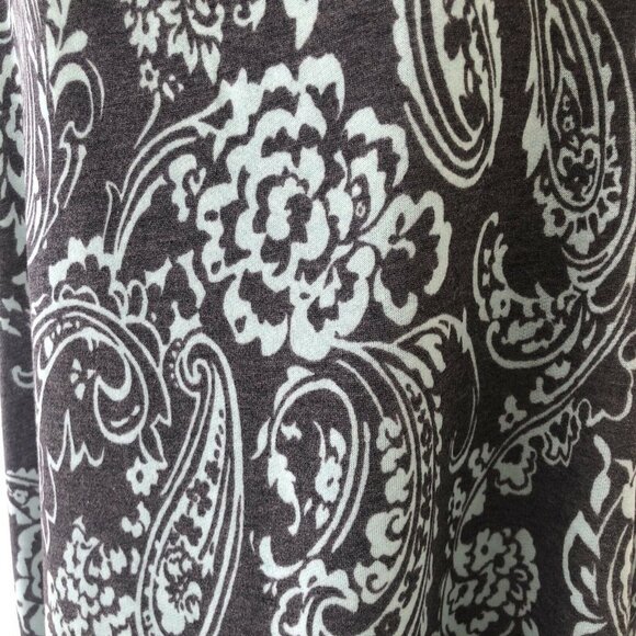 Sew in Love Paisley Softness Lrg Short Sleeve Cold Shoulder Tunic Embellished V - Picture 6 of 11